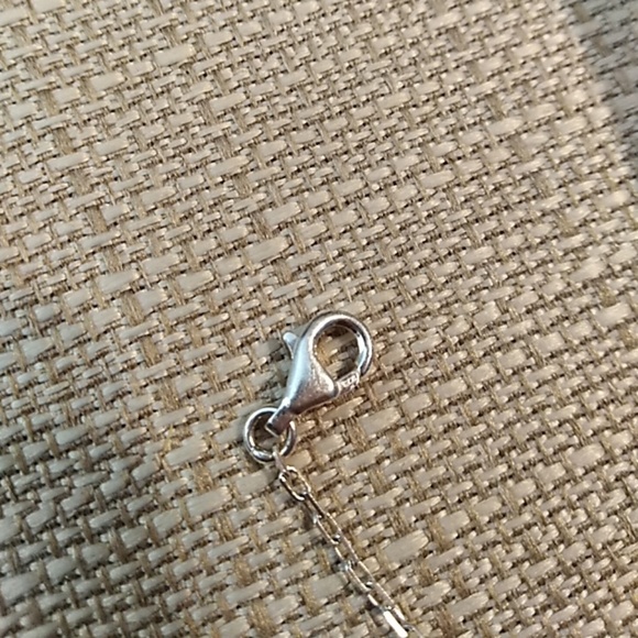 Delicate Prehinite and Sterling Silver bracelet - Picture 3 of 4